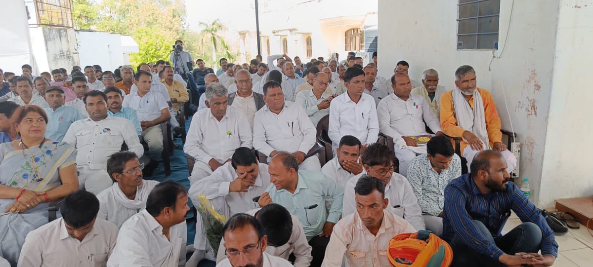 कल राजस्थान में 2023 की तैयारी बैठक में  नैशनल उपाध्यक्ष श्री आनन्द कुमार जी नैशनल कोऑर्डिनेटर श्री आकाश आनन्द ने सिरकत किया.और आये हुए सभी करकर्ताओ से सीधा संवाद किया .जयभीम जय भारत