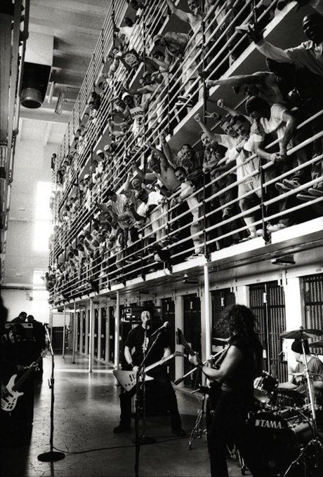 crockpics's tweet photo. Metallica performing at San Quentin Prison, 2003 https://t.co/QslxYJdr7Z