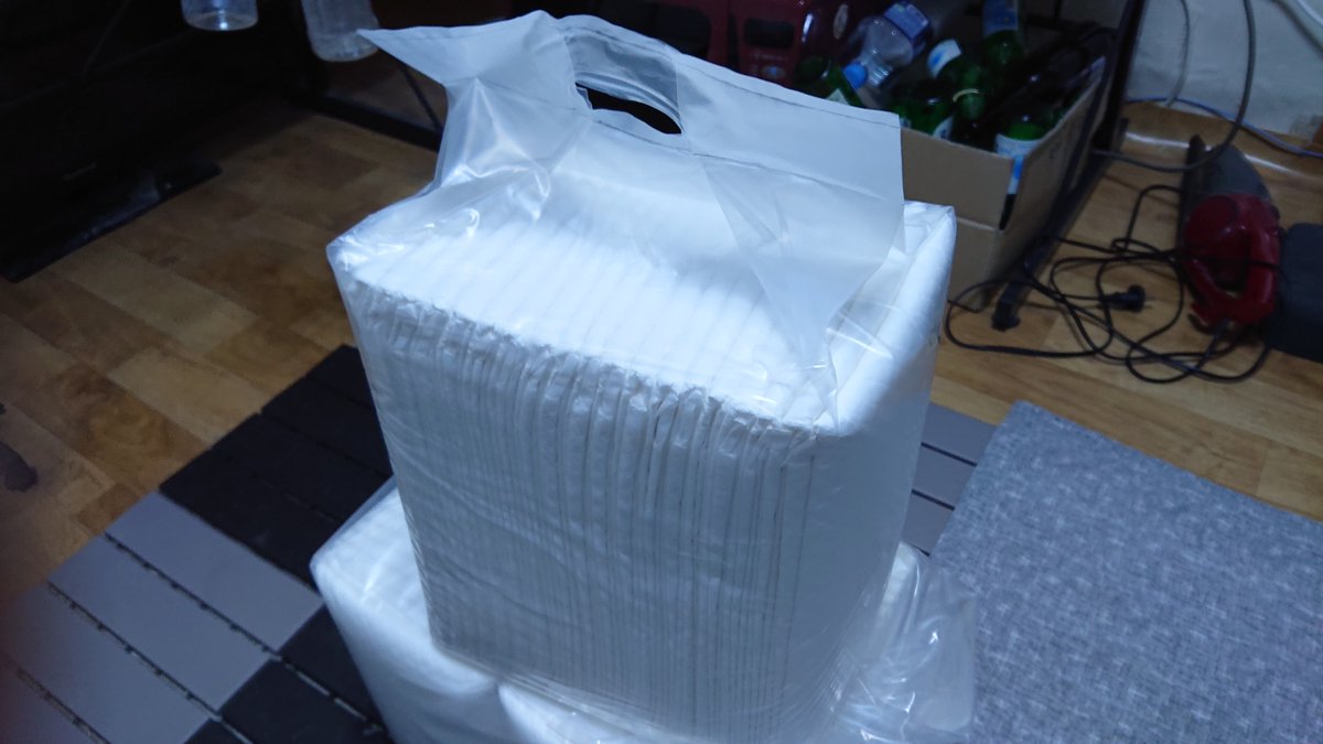 blopingstory's tweet photo. 10kg 중형견 탄탄이 배변패드, 꾸준하게 사용하는 대형 배변패드입니다. 사이즈 76 * 90으로 넉넉해서 좋아요

# 강아지배변패드 #대형배변패드 #탐사배변패드

https://t.co/bomxkNj617

"직접 구매했으며 쿠팡 파트너스 활동의 일환으로, 이에 따른 일정액의 수수료를 제공받습니다." https://t.co/tlLaSaDnd9