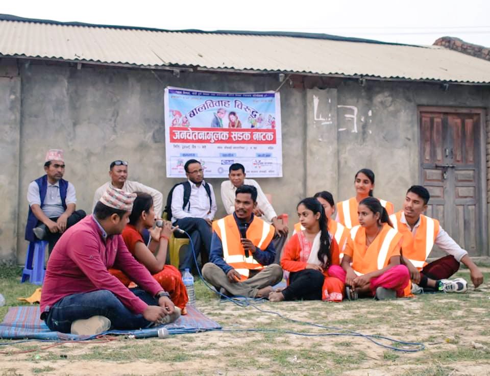 RajSing111000's tweet photo. परिवर्तनका लागि जनचेतनामूलक सडकनाटक 
परिवर्तनका लागि हामी युवा 🙏
#युवा_सन्जाल_बाँसगढी 
#बाँके_युनेस्को_नेपाल https://t.co/2HsqHKmuZ4