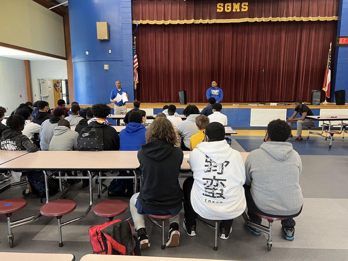 Pertrona Latson (@difmaker23) on Twitter photo A big thank you to <a href="/shonb82/">Deshon Brock</a> and <a href="/TyRandolph2/">Ty Randolph</a> for coming to speak with our SGMS rising 9th grade boys interested in basketball and football at <a href="/BradwellTigers/">Bradwell Institute</a>. <a href="/LightsoutJr/">Larry Murray Jr.</a> <a href="/akjohnsonEdS/">Dr. Anthony K. Johnson</a> <a href="/BIAthletic/">Bradwell Athletics</a> <a href="/SGTheBestNest/">SnelsonGoldenMS</a> A big thank you to <a href="/shonb82/">Deshon Brock</a> and <a href="/TyRandolph2/">Ty Randolph</a> for coming to speak with our SGMS rising 9th grade boys interested in basketball and football at <a href="/BradwellTigers/">Bradwell Institute</a>. <a href="/LightsoutJr/">Larry Murray Jr.</a> <a href="/akjohnsonEdS/">Dr. Anthony K. Johnson</a> <a href="/BIAthletic/">Bradwell Athletics</a> <a href="/SGTheBestNest/">SnelsonGoldenMS</a>
