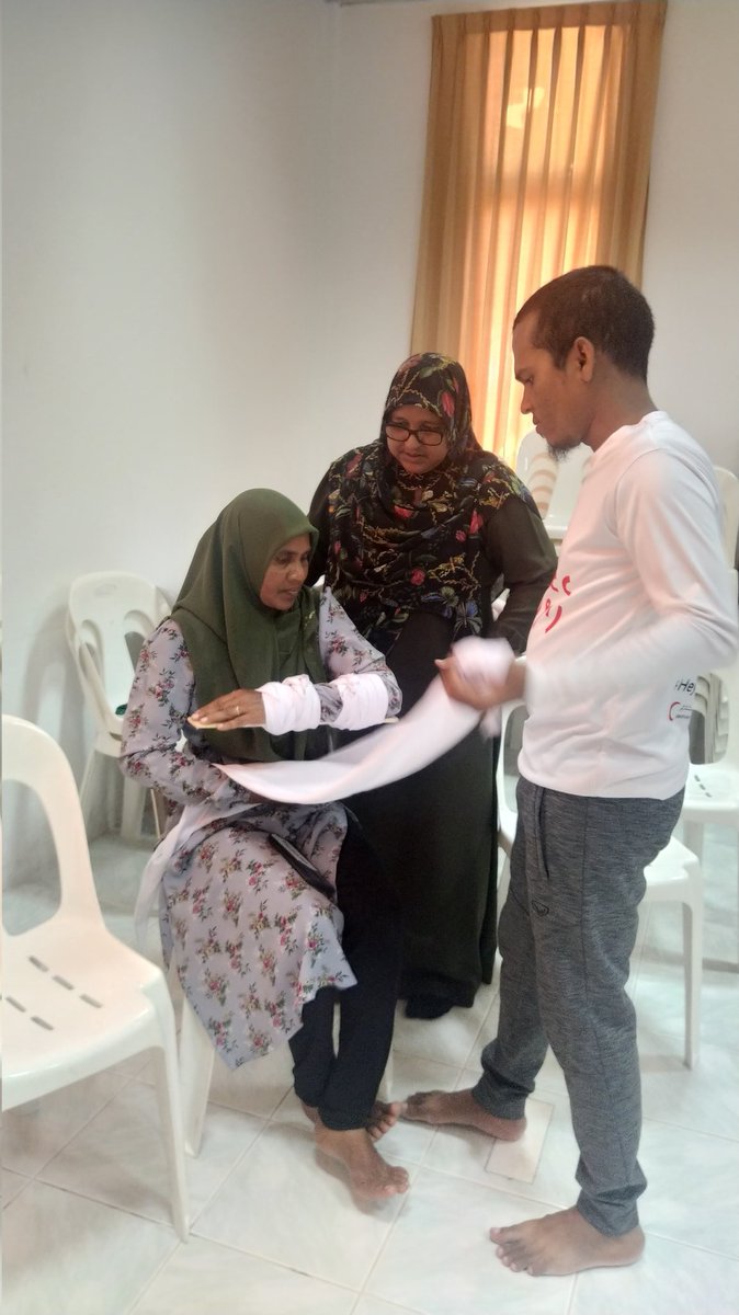 Dhiggaru_HC's tweet photo. ދިވެހި ރެޑް ކްރެސެންޓާއި ދިއްގަރު ކައުންސިލް އަދި މިމަރުކަޒު ގުޅިގެން 3 ދުވަހުގެ މުއްދަތަށް ކުރިއަށްގެންދާ ފަސްޓް އެއިޑް ޕްރޮގްރާމް
ދުވަސް 2
@MoHmv @maldivianrc @mdhiggaru https://t.co/RbfOoxf7sM