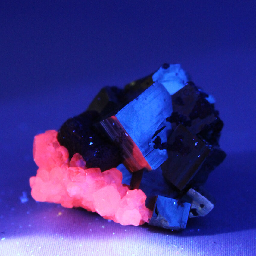 ElColoradoPE's tweet photo. Que tal si podrías ganar dinero mientras que salvas el planeta: NFTs-de-cristales  https://t.co/waD0SlAUzX
#nft #nftstory #NFTCommunity #nftcollector #NFTcollections #NFTProject #OpenSeaNFT #NFTcollectibles #AssetbackedNFT #NFTComunidad #NFTColeccion #naturaleza #selvaperuana https://t.co/jM8iylECgs