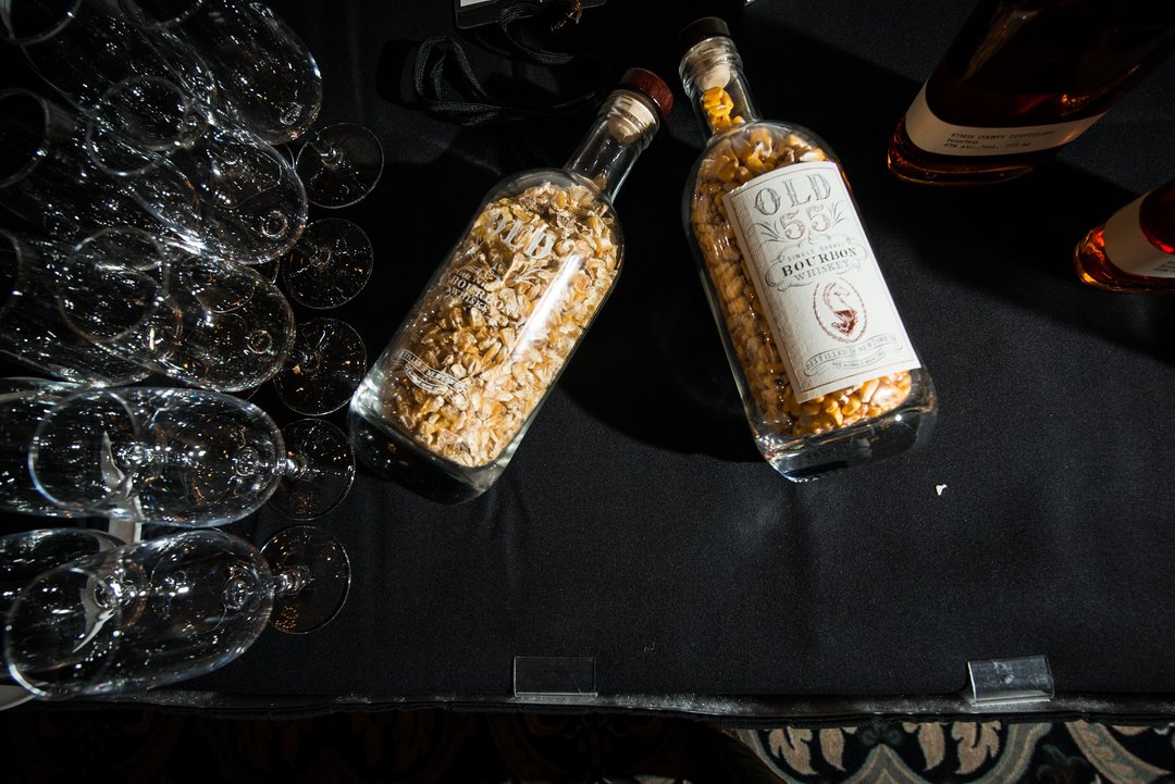 The process to turn the grain into the juice is so magical!! We absolutely love it. 
.
.
.
.
.
#bourbonwhiskey #bourbonlovers #drinkbourbon #whiskeynight #graintoglass