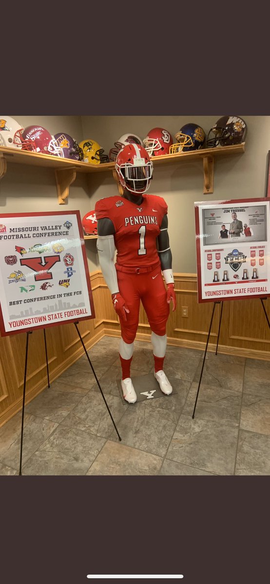 corey_pleasant's tweet photo. Had a great time visiting @ysufootball Thank you to all the Coach’s and staff for show us love! @fbcoachdp @CoachDukes_ @Coach_Sinagoga @SMSBFootball #SMSBTakeover #TrustTheProcess https://t.co/yJFQD5QMzy