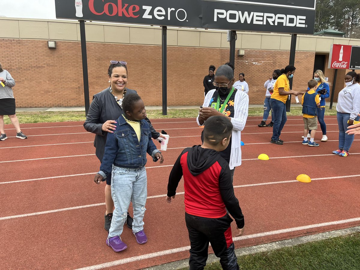 thenry2's tweet photo. @CWATSONHARRIS @DeKalbSchools @SpecialOlympics @CECMembership @SpecialEdToday Aww! My amazing students. ❤️ They had a great time. 🙂 https://t.co/uOLLCdAiU5