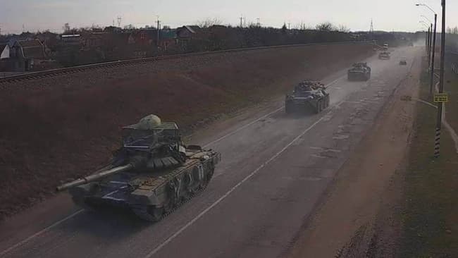BFMTV's tweet photo. 🔴 EN DIRECT
Guerre en Ukraine: les renseignements britanniques affirment que des soldats russes refusent d'obéir aux ordres
https://t.co/eE667zFVbK https://t.co/50Y9z8zKte