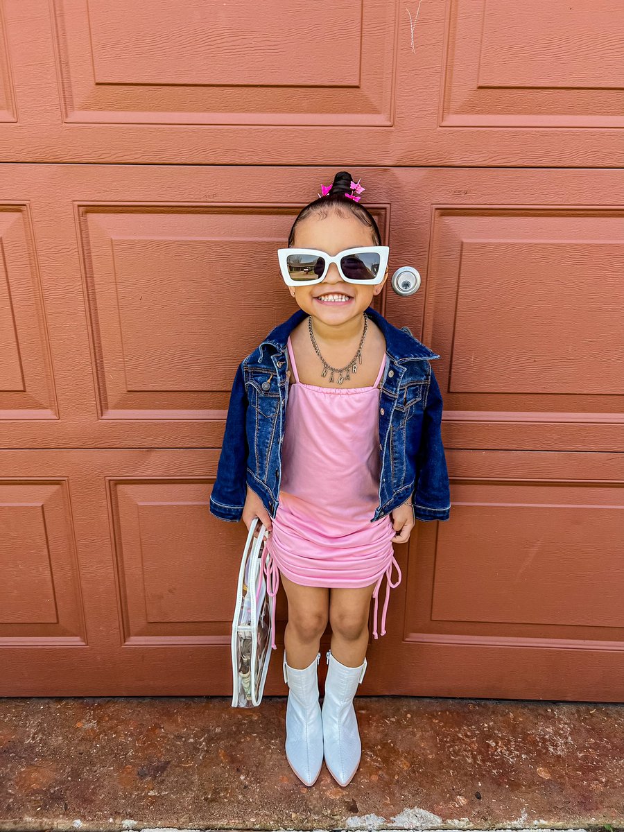 ThatSetter's tweet image. My mini 💅💅