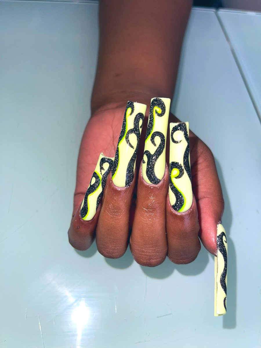 gmarienails's tweet photo. 🖤🖤 Gmarie Nails LLC || Book your 💅🏽appointments! IE NAIL TECH 📍 Instagram: @gmarienails https://t.co/UCxMrs86kY
