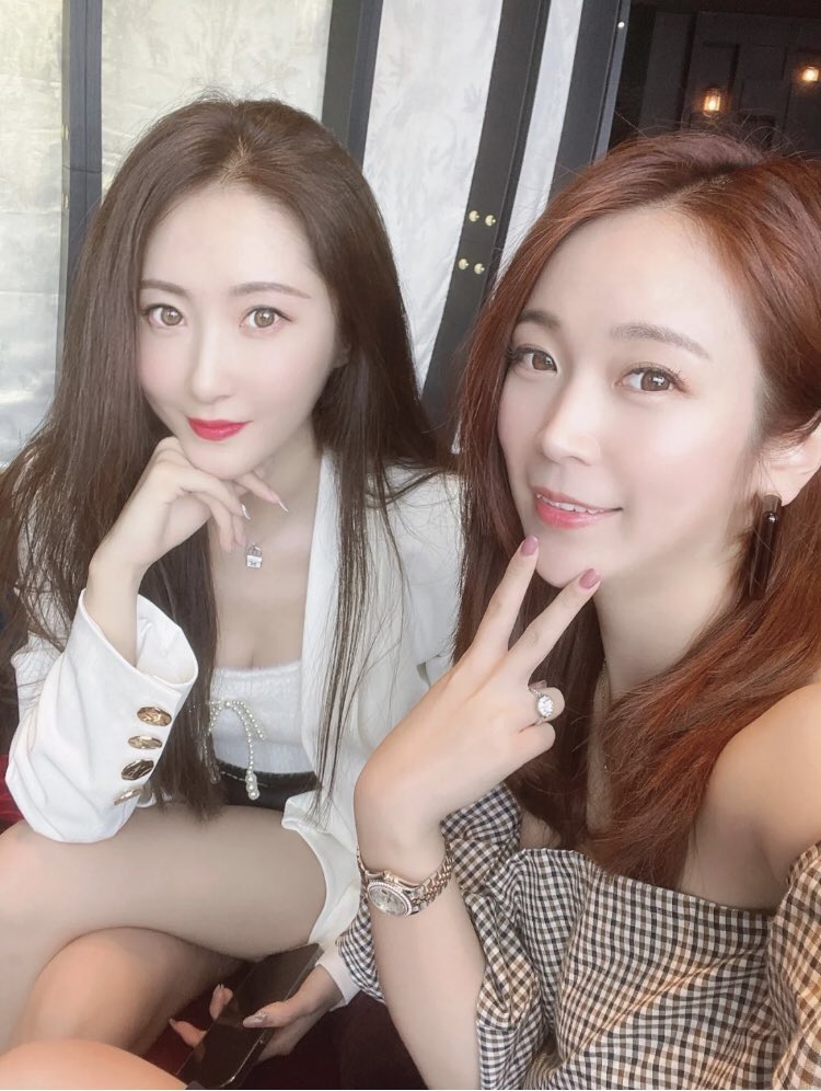 MissShen0920's tweet photo. The last day of March. I hope April will come!＃selfie https://t.co/xOt2rNUZMl