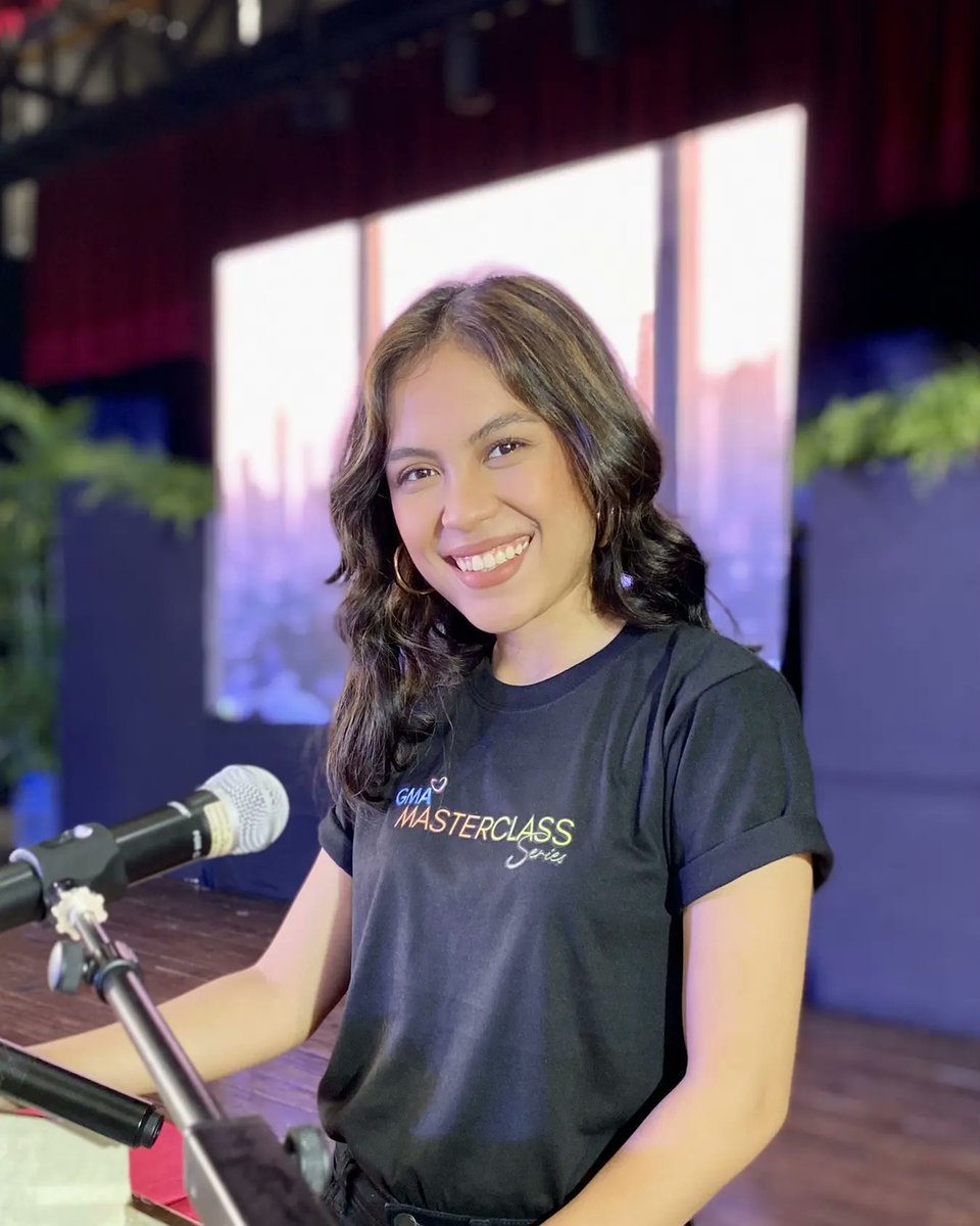 Sparkle_GMA's tweet photo. #Artikulo247 actress and TikTok star #RainMatienzo was the host of the first Luzon leg of @GMARegionalTV's #GMAMasterclassSeries at the Ateneo de Naga University in Naga City! https://t.co/6I0sOP3Epq