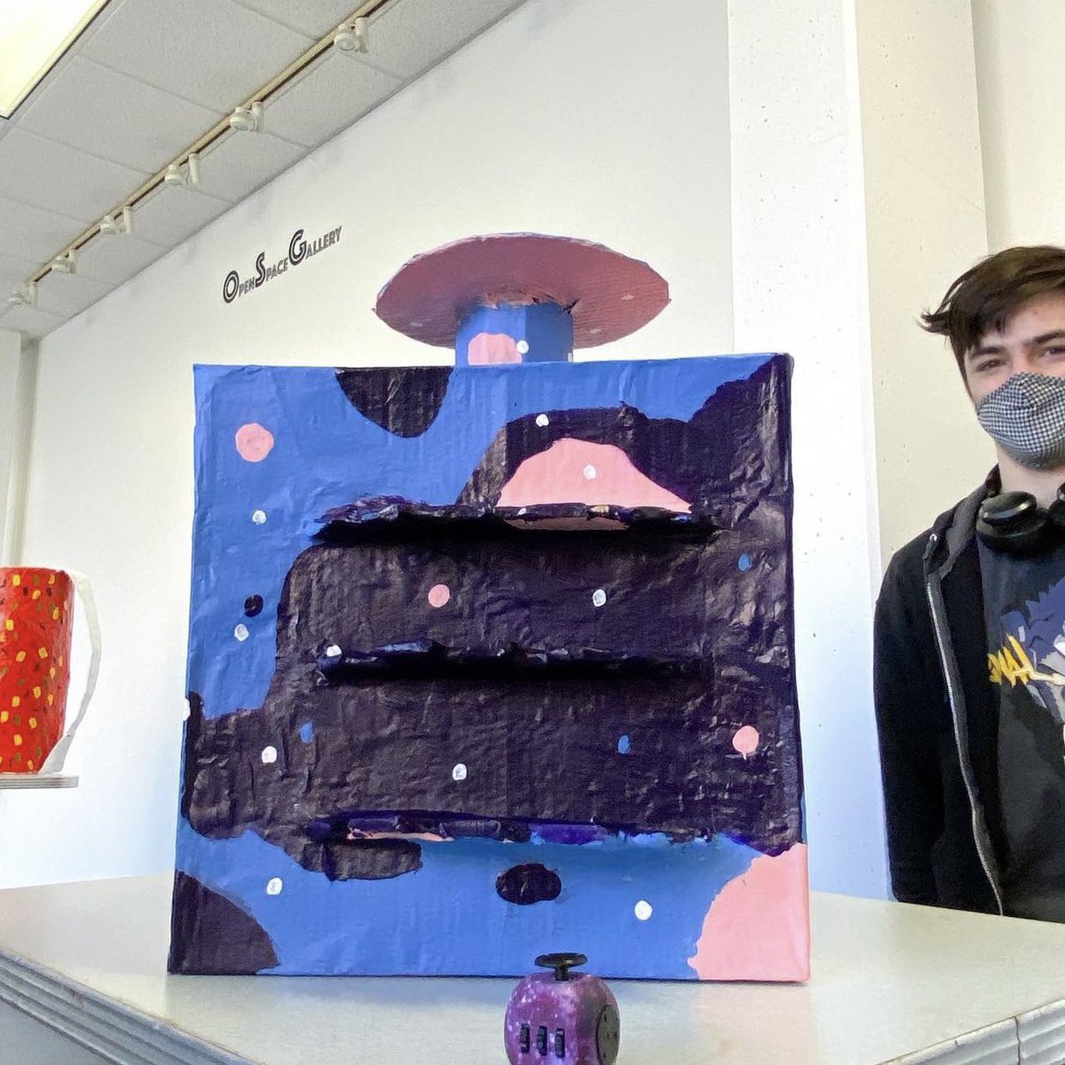 OneontaSLAB's tweet photo. Behind the scenes of 3D STUDIO DESIGN’s critique day 🎨
 
Students had to create an object using paper mâché soley based on a description, unaware of what object they had. Neat Job!  
 
What are some other classes you would want to see? ✨ 
#sunyoneonta #OneontaSLAB #liberalarts https://t.co/OiRlFufuXP