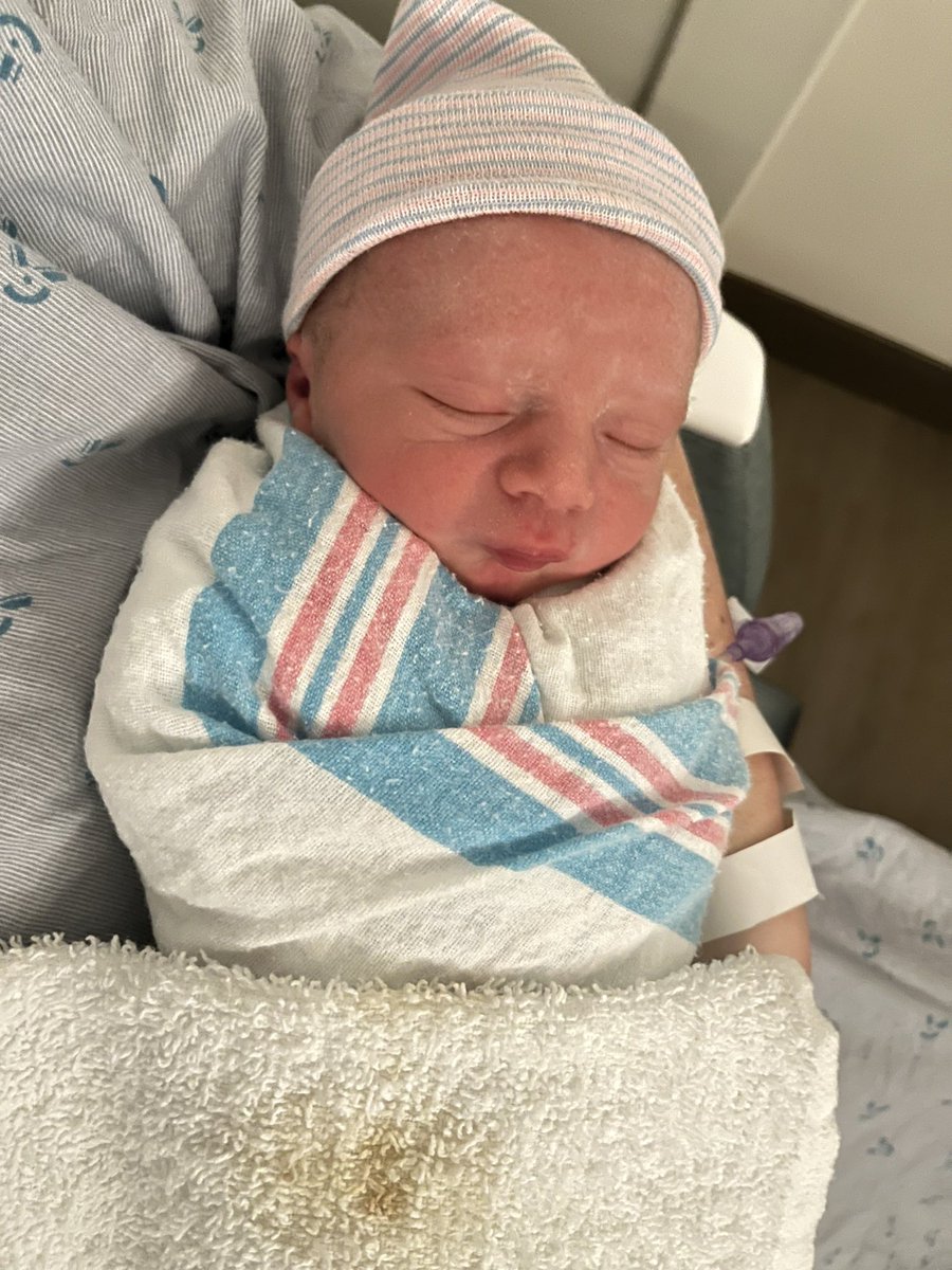 mrsaveragelytle's tweet image. Guys look. @clytlej and I made a pretty cute baby 💙💙