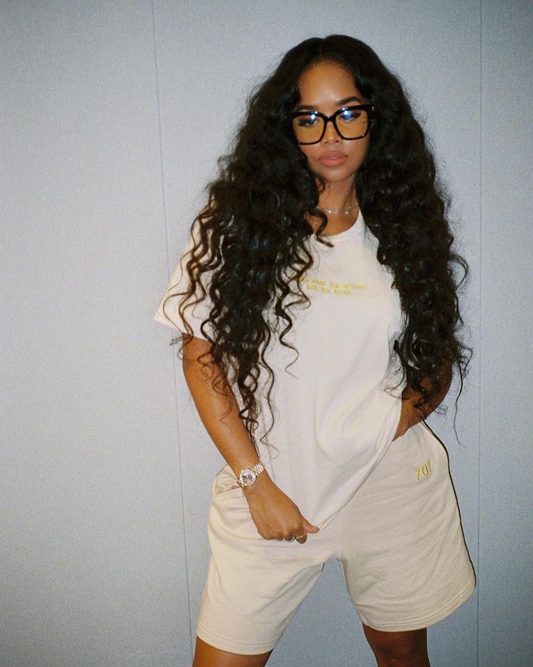 HERMusicx's tweet photo. 💛 https://t.co/E0RGHzAiSc