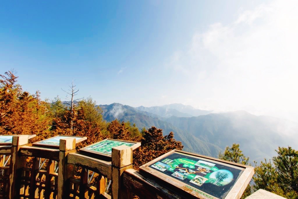 AndTaichung's tweet photo. Heping District, Taichung surrounded by mountains. Recreational areas with rich forest resources abound, including Basianshan National Forest Recreation Area with its diverse scenery and Daxueshan National Forest Recreation Area with its clouds and mist. https://t.co/TQ7AhKkA6Z