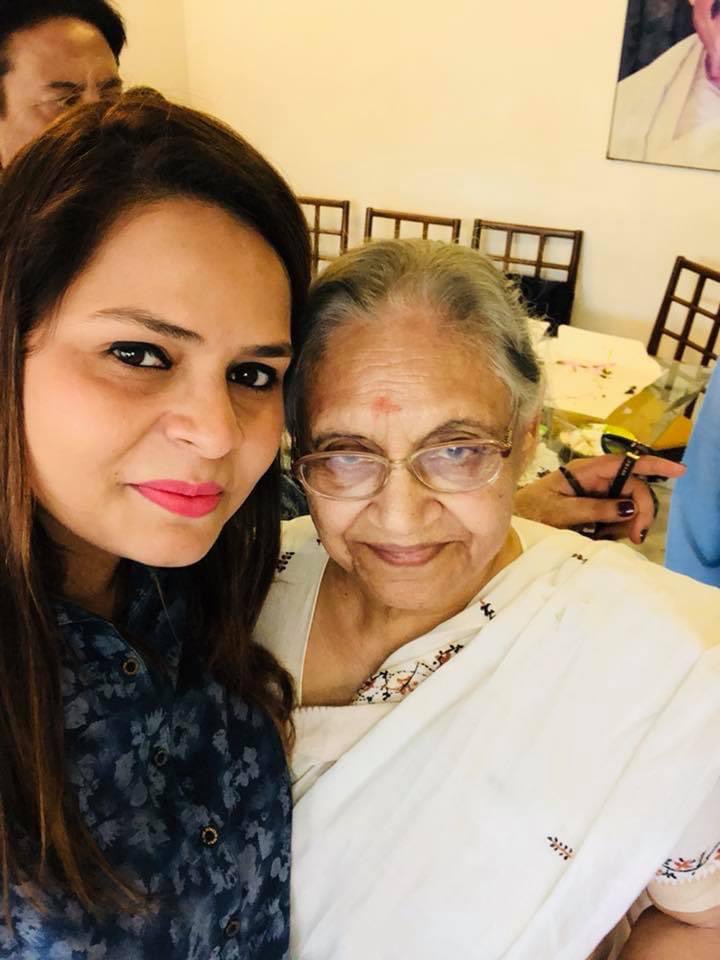 AmrritaDhawan's tweet photo. हर दिल अज़ीज़ नेता स्वर्गीय श्रीमती शीला दीक्षित जी को उनकी जयंती 31st मार्च पर सादर नमन एवं विनम्र श्रद्धांजलि 🙏

A true leader who nurtured Delhi for 15years with utmost passion and perseverance. 

Remembering #SheilaDixit ji on her Birth Anniversary today. #Salute #Love 💕 https://t.co/glixbotGid
