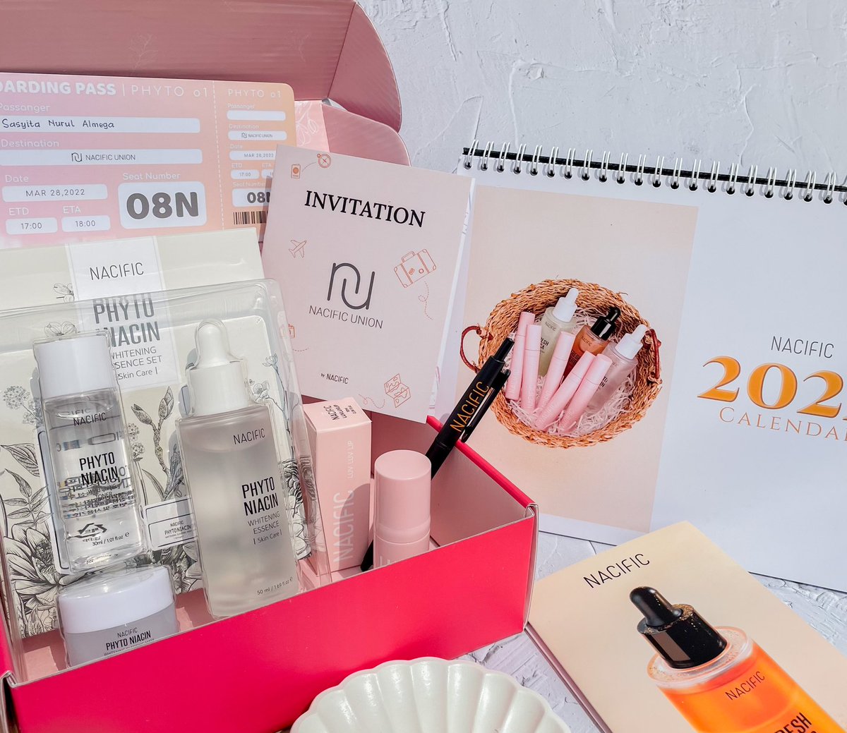 sasyitana's tweet photo. β¨UNBOXING WELCOMING KIT DARI NACIFIC UNIONβ¨
Hai hai kemarin aku dikirimin paket cinta dari presiden @NacificUnion @nacificcos! Yuk ikutan aku buat unboxing ππ₯°π
#NacificUnion
#NatesNeeds
#UnboxingbySasyi https://t.co/aghaj7pSgH