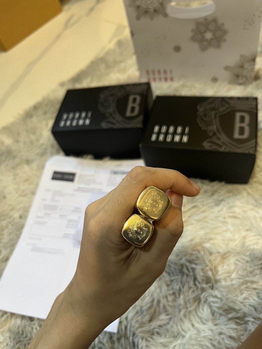 p_chxng's tweet photo. 🌥รวมเทรดแบรนด์เนม กระเป๋า ลิปสติก
 ✨ 700฿ รี+เฟบ ลด100฿  รวมส่งค่ะแม่

ปักไว้ก่อน เดี๋ยวเค้ามาลงพรุ่งนี้ค้าบบ
ใครรรบDM มาถามก่อนได้ค้าบ

#เครื่องสําอาง #YSL #เสื้อผ้ามือสอง #คสอพร้อมส่ง #ส่งต่อคสอ #ส่งต่อเสื้อผ้า #คสอ #HowtoPerfect https://t.co/4KCnKAcAfC