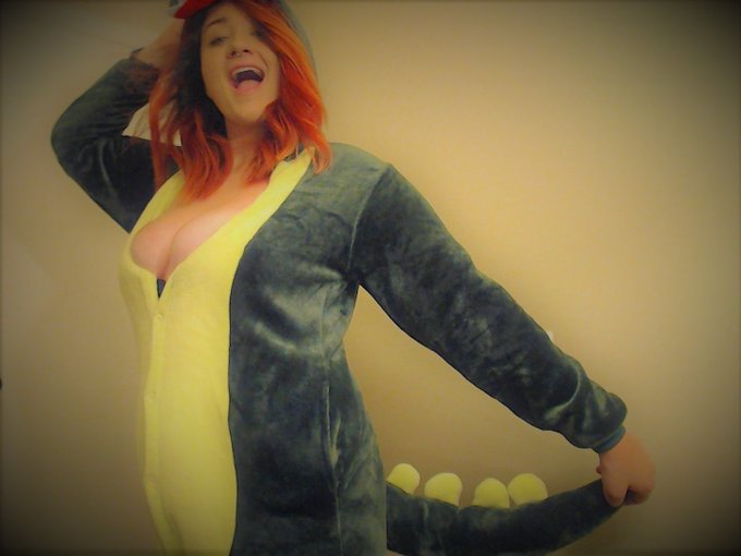 RAWR MEANS FUCK ME IN DINOSAUR 🔥🦕 https://t.co/gVnUT1qI84