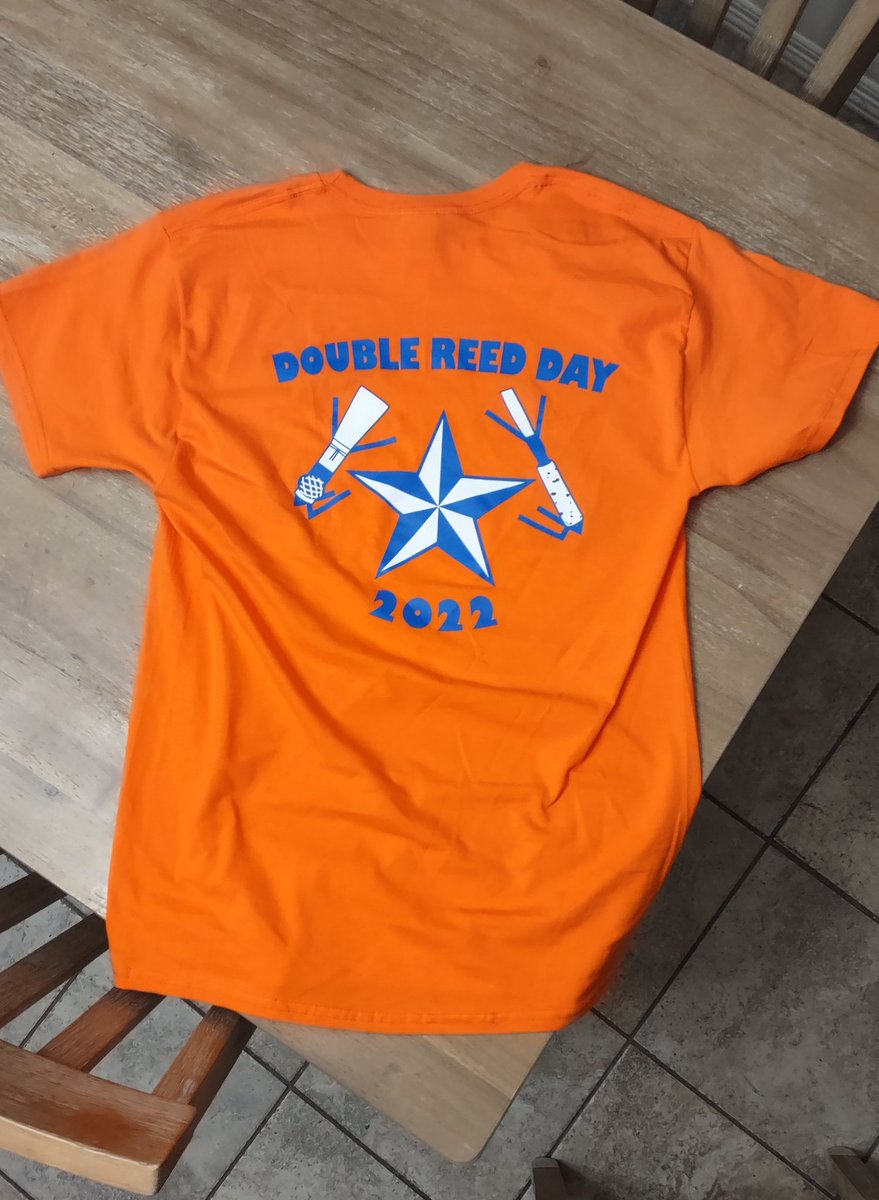 DrawsAndie's tweet photo. Finalized design!!! So happy to see it in person https://t.co/XtOrRzcl8U