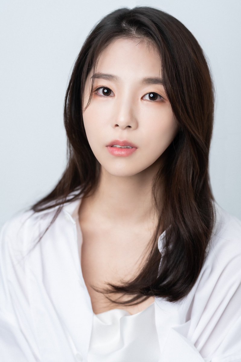 urbanwent_twt's tweet photo. 𝐋𝐞𝐞 𝐒𝐞𝐨 𝐘𝐨𝐮𝐧𝐠 | 𝐍𝐞𝐰 𝐏𝐫𝐨𝐟𝐢𝐥𝐞 #1

#이서영 #LeeSeoYoung
#프로필 #Profile #NewProfile https://t.co/wD0jKpszxT
