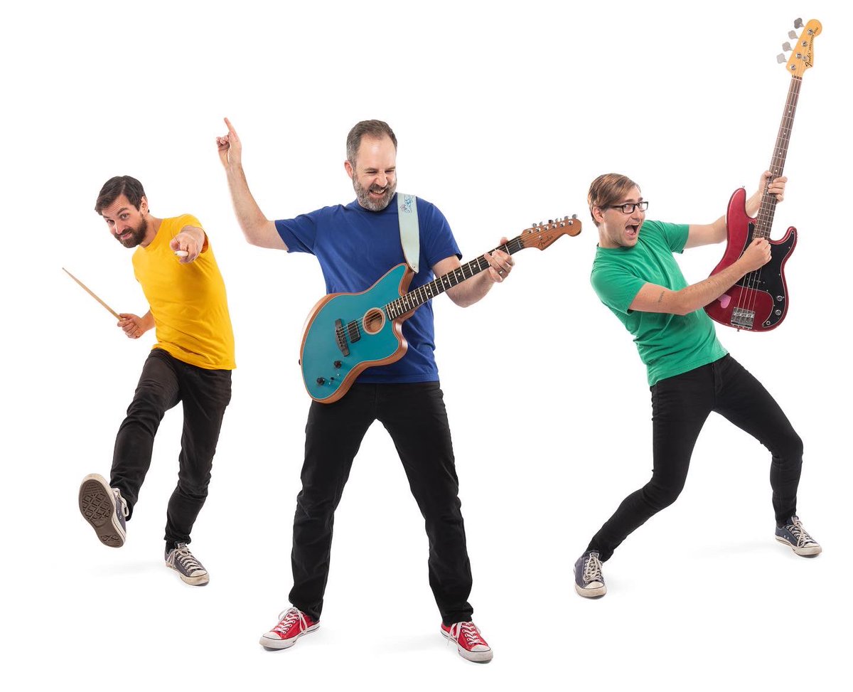 The band and I can’t wait for <a href="/FestivalduBois/">Festival du Bois</a> this weekend. We perform in English, et aussi en français, at 3pm on both Saturday and Sunday! À bientôt ! festivaldubois.ca/youth-zone/