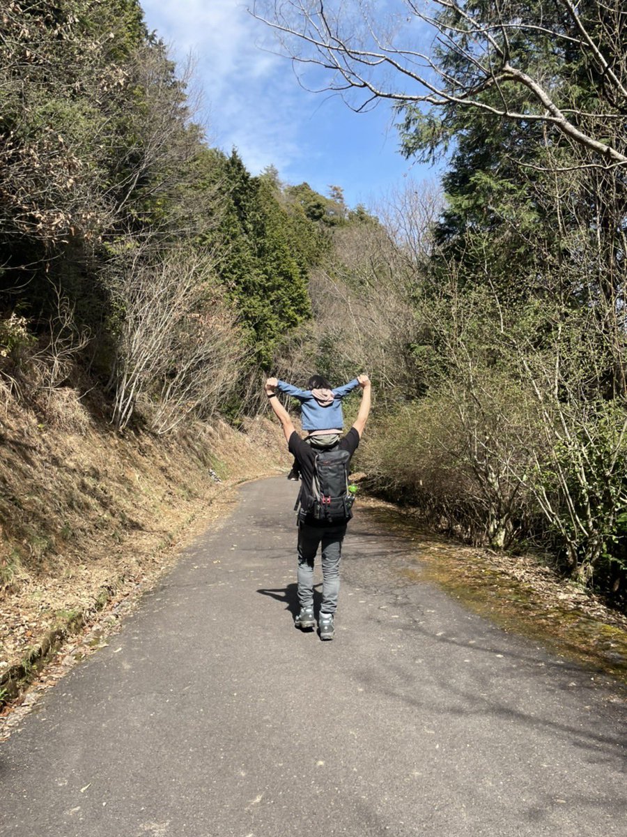 nasigoren2's tweet photo. 名前 : ナシゴレン
年齢 : 30代
性別 : 男
住み : 岐阜
車種 : V-strom650(DL650A)

そういえば自己紹介初めてでした。

糞コラ職人です、よろしくお願いします！
特に子育てライダーは情報交換したいです。

 #バイク乗りとして軽く自己紹介 
 #バイク乗りと繋がりたい 
 #バイク好きと繋がりたい https://t.co/2K86QDSndD
