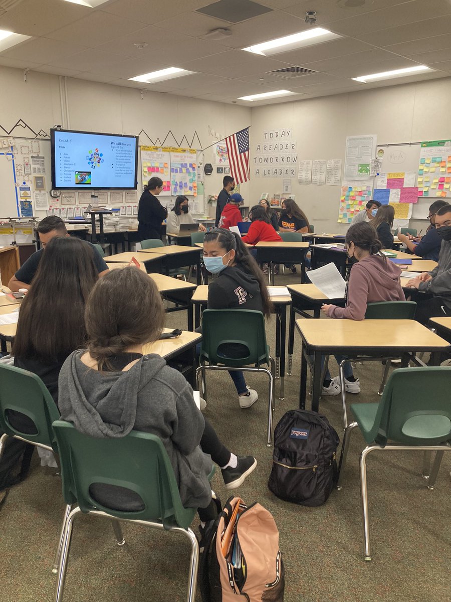 The_Mr_Medina's tweet photo. #BSDIMPACT day 3: Had the pleasure of observing a Socratic Seminar in @karen_h73 class and the student engagement and discourse were exceptional!  There was a line for the “hot seat” #ItTakesAllOfUs #SummitBears https://t.co/3Vk8RwF4K0