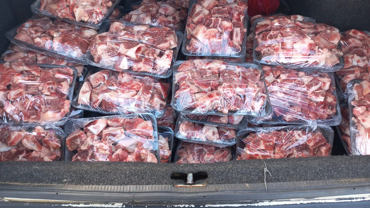 RealMCDB's tweet photo. Hi guys. Please support my business R40 per kilo. I am available on whatsapp 0681354877 https://t.co/xjx1Vw4gh1