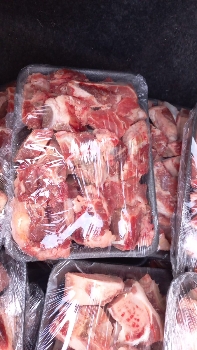 RealMCDB's tweet photo. Hi guys. Please support my business R40 per kilo. I am available on whatsapp 0681354877 https://t.co/xjx1Vw4gh1