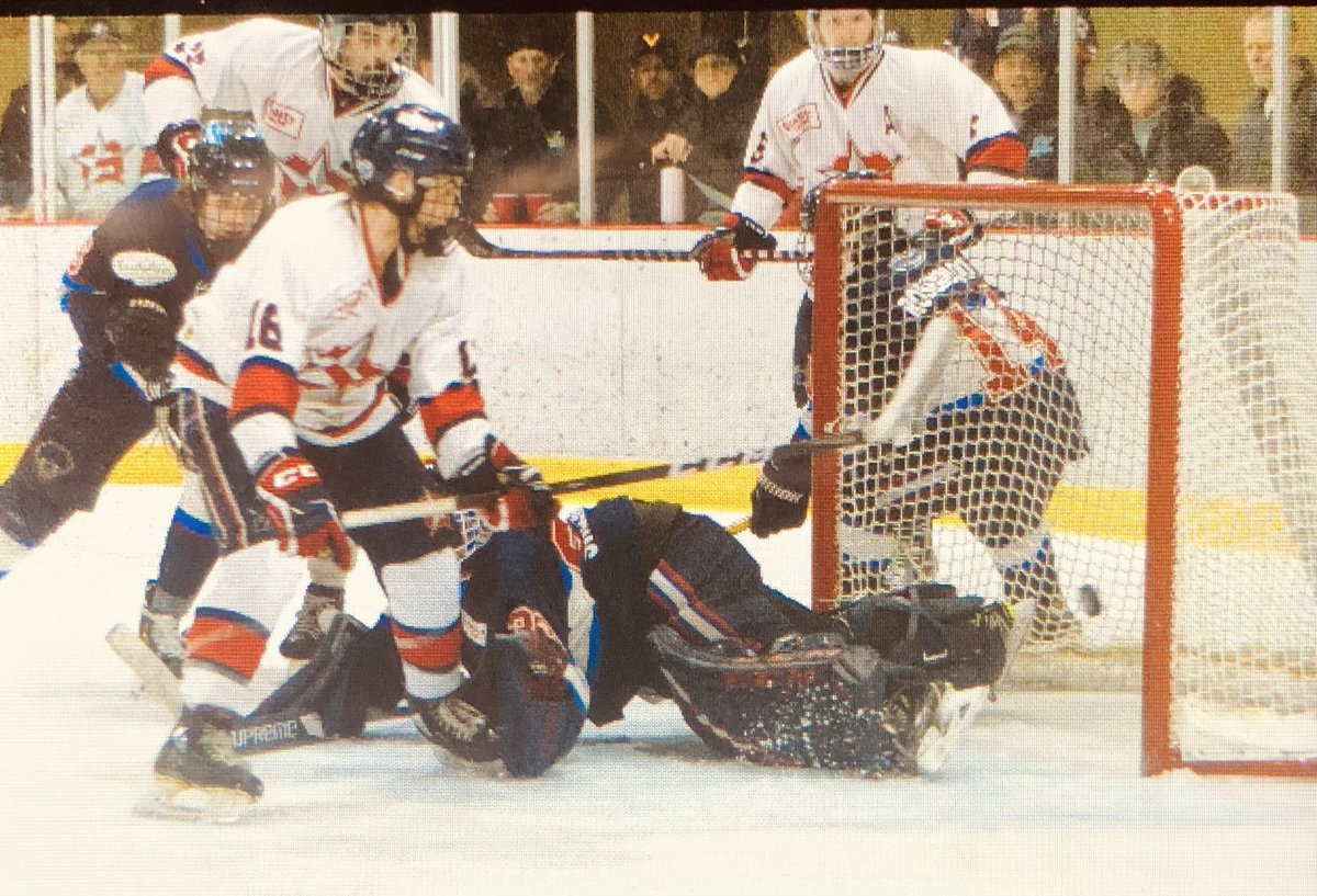 MikeBrionesJr's tweet photo. The Oceanside Generals battling hard to stay alive in Game 5 of the VIJHL final against the Peninsula Panthers who lead the series 3-1. A strong second periord led by Carter Johnson’s two goals rallied the Generals who now lead 4-3 with one more period to play. @ParksvilleNews https://t.co/UwYQGp2jb7