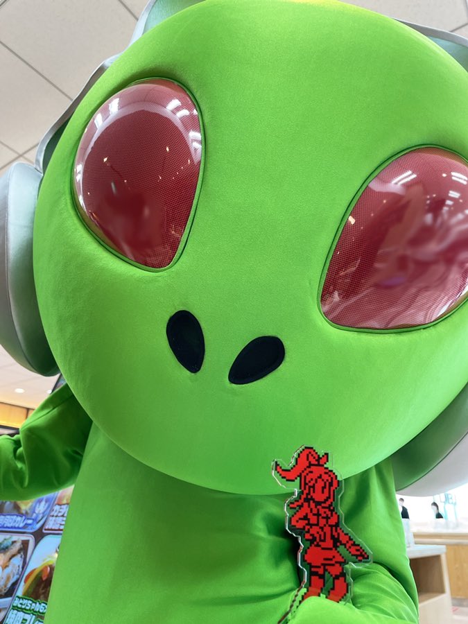 CLUB_SINDY's tweet photo. おはシンディ〜⤴︎‼️
今日は年に一度の #サミーの日 👽✨🌟
エイリやんもなんだか嬉しそうね😉❣️

https://t.co/GhlPOeyfKn https://t.co/Ai1PATknxg