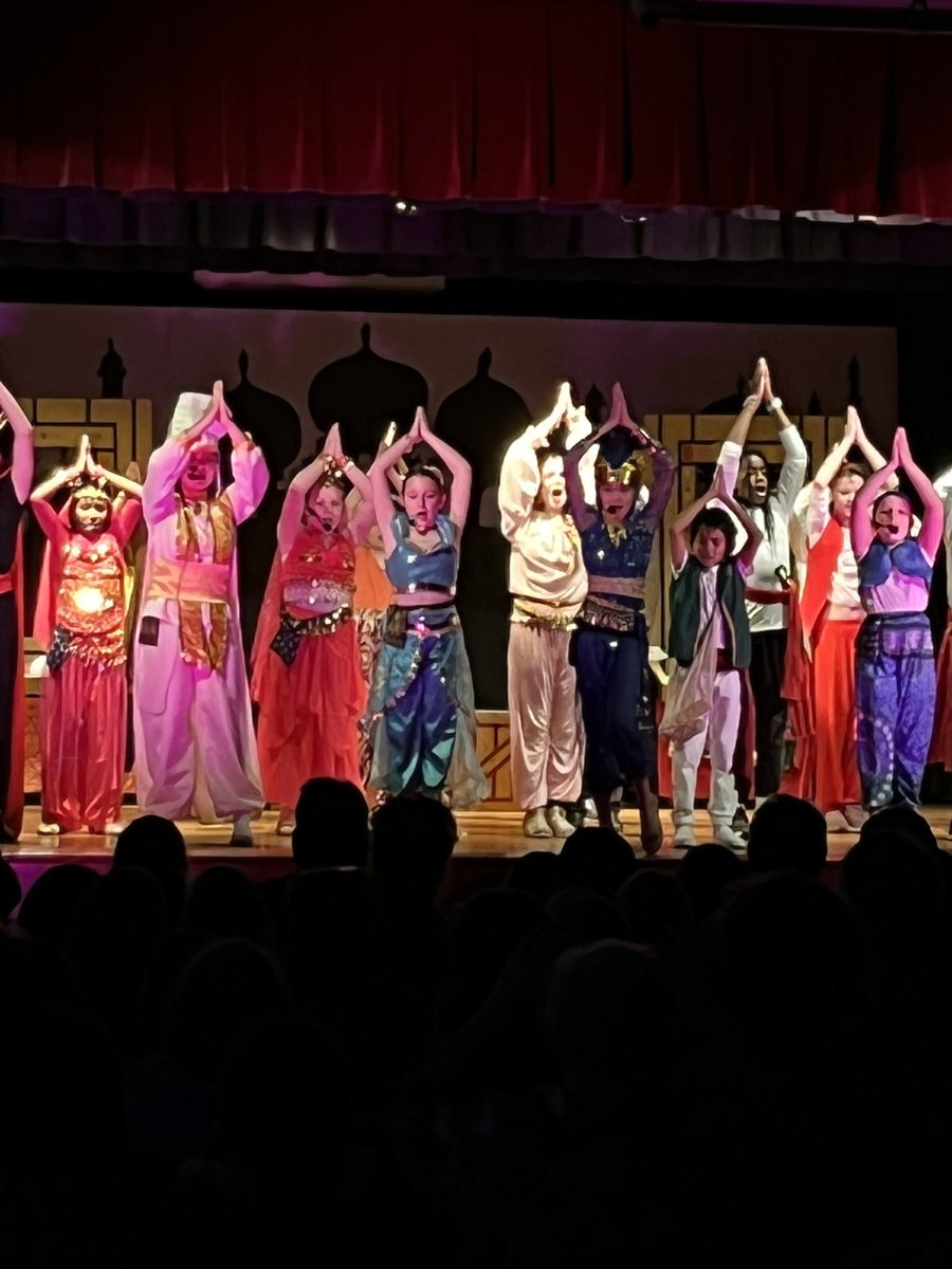 HunterPrincipal's tweet photo. Our students are shining brightly in their performances of Aladdin! ⭐️ @CentralWCPSS @WCPSS @wcpssmagnets #Rise #Shine #Soar https://t.co/7pMjic58wt