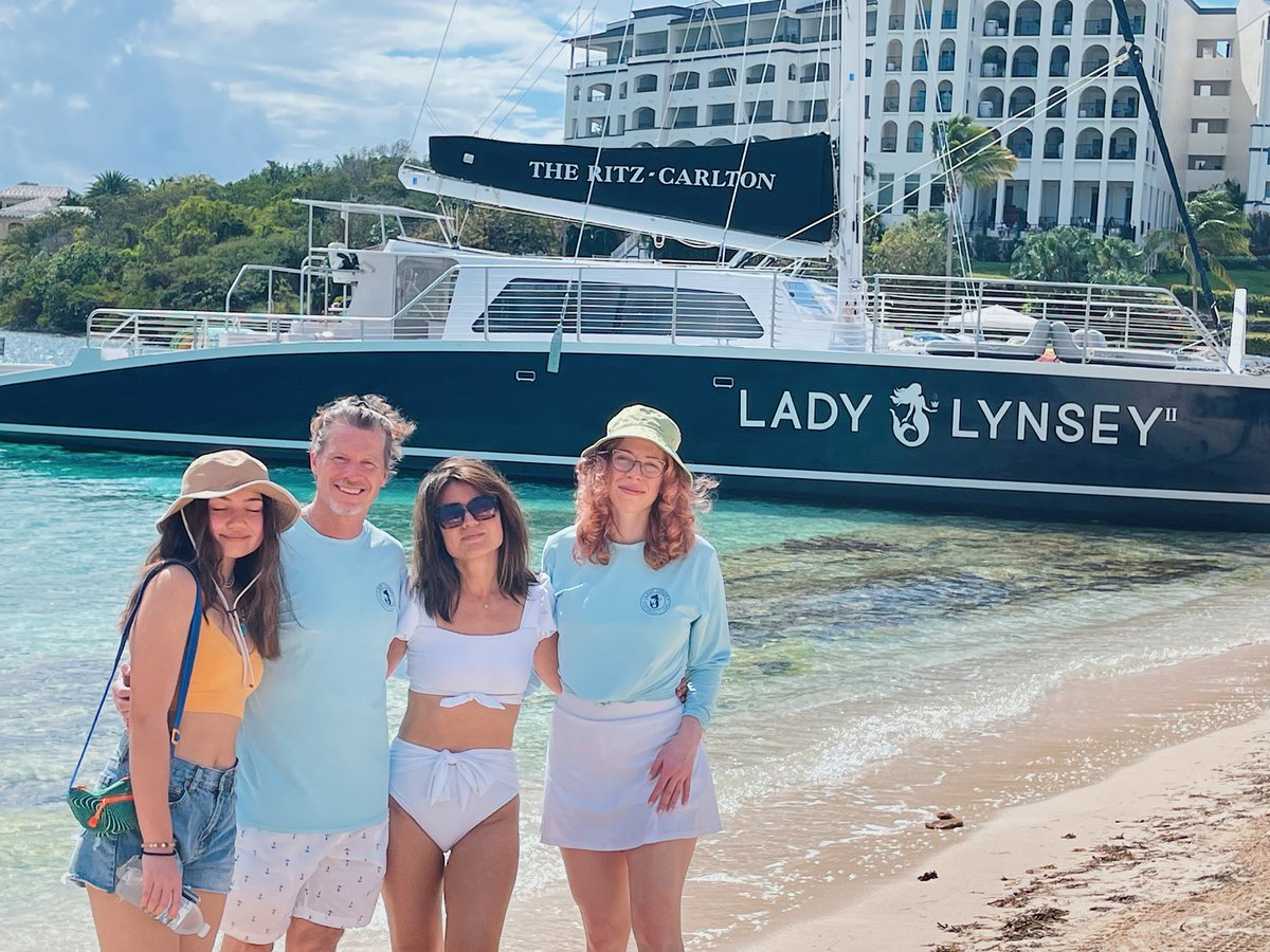 min_cunningham2's tweet photo. #islandlife #vacationmode 🌴🌊🐠 https://t.co/WII8xncmEP
