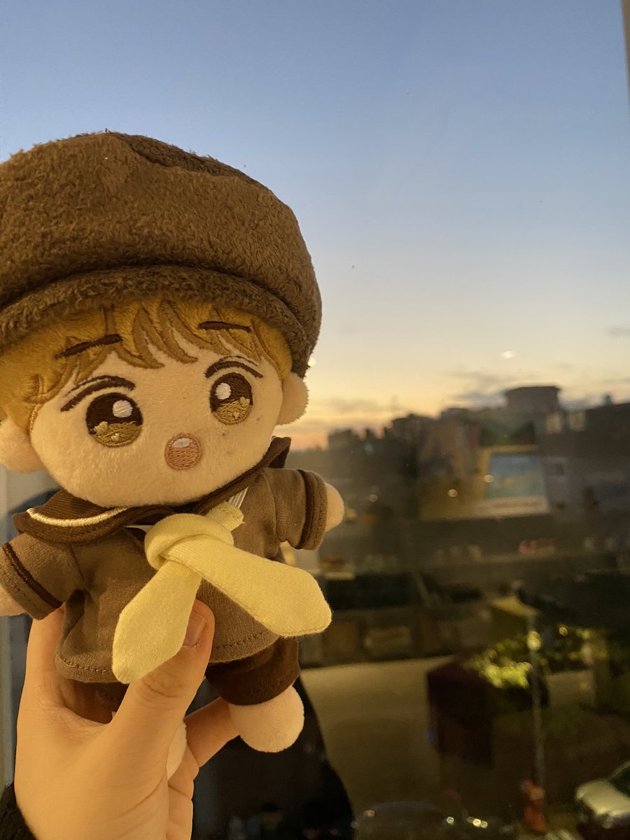 mallangchani's tweet photo. 옷을 조합해서 입혔지만 첫번째 사진에 있는 세트는 각각 이 트윗의 1,3번 사진입니당 더 궁금하신 사항은 디엠 주시면 알려드릴게요!

최소 1.0 이상 구매 가능하며 반택, 편택만 가능합니다 :) 배송은 토요일에 일괄적으로 이루어질 예정이에용 ㅎㅎ

관심 있으신 분은 연락 부탁드립니당! https://t.co/epQBJdjOYL