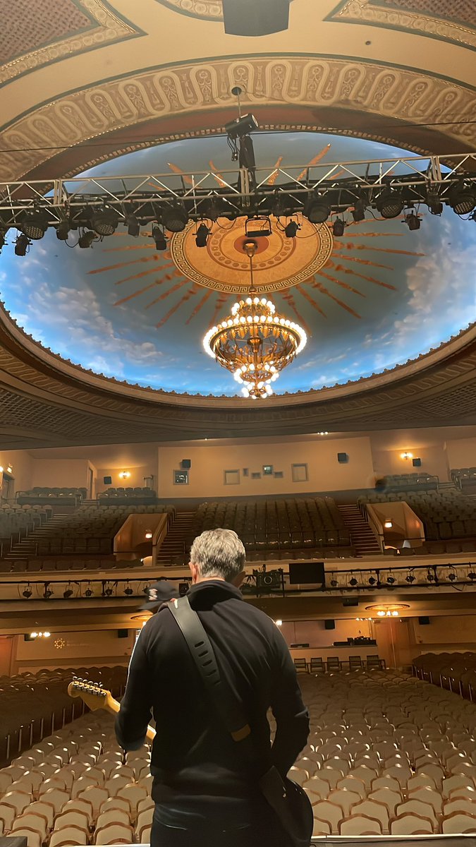 Loving these amazing American halls on this tour - in places I’ve never been.  Thank you Red Bank, NJ!  Had a great haircut, a fantastic Italian meal, and an amazing show as we continue on this tour opening for Buddy Guy.