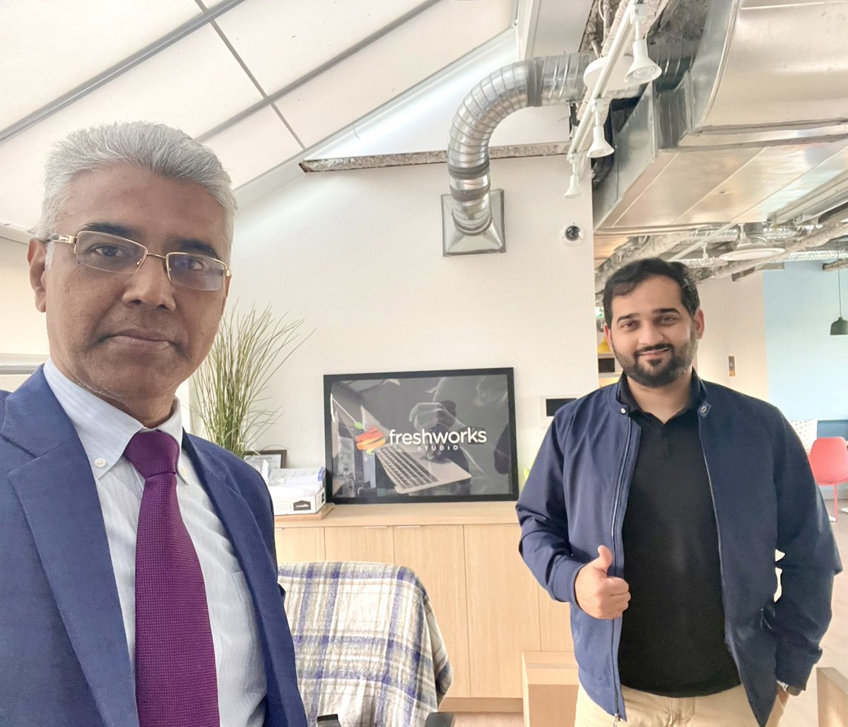 cgivancouver's tweet photo. CG @ManishGIfs was pleased to meet Indian tech entrepreneur Samarth Mod, CEO &amp; Co-founder @FreshWorksApps in Victoria. The company has grown from 2 to over 100 in last 6 years providing tech services, a successful ex in 🇮🇳 🇨🇦 eco corridor. @HCI_Ottawa @Ajaybis https://t.co/rqwumo7QjC