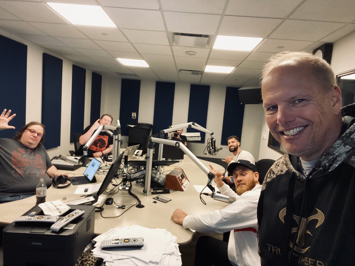 CDABOAT's tweet photo. @thesamuelhale @dfwticket Great interview with @VonErich3G https://t.co/DdjGDSzOPC