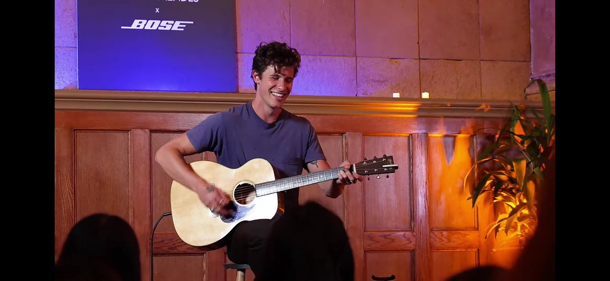 ftdtxf's tweet photo. Mi llanto comenzó desde que cantó la canción en acustico.
#WhenYoureGone #WhenYoureGoneShawn #WHENYOURGONE #WHENYOUREGONEISCOMING https://t.co/smXVZYOvGD