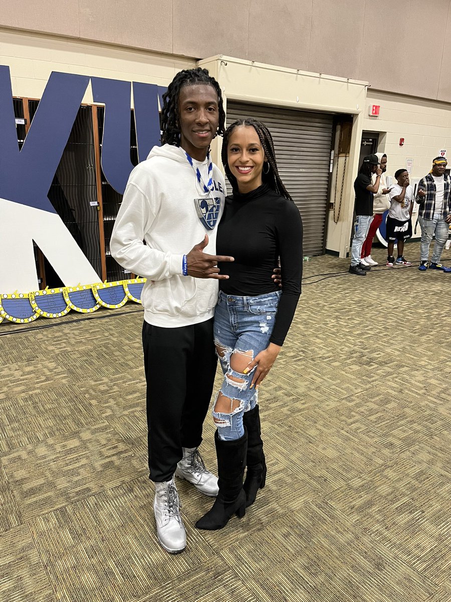 Aliya_Everett23's tweet photo. Congratulations to the newest Brothers of the Delta Iota Chapter of Kappa Kappa Psi National Honorary Band Fraternity Incorporatedπππ€
.
.
.
Proud of my threeπ
#KappaKappaPsi #KKPSI #Deuce #Dime #11 #Saxophones #FAMUSaxophones #FAMUMarching100 #Marching100 #PsiMen #DeltaIota https://t.co/0Vy0LmAJ03