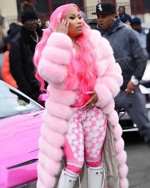 B’tchz couldn't be as hot as me in the summertime w/ a blanket on! 

Cardi ATEEE, sheesh 🥵🔥