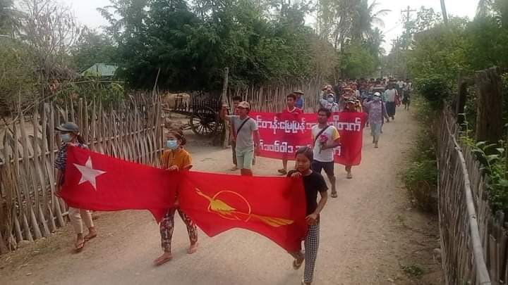 miN13700's tweet photo. Despite difficulties, 386th day of Yinmarbin - Salingyi multi-village strike against the terrorist military council in Sagaing Division was continued by the pro-democracy civilians on March 31.

#US_SanctionMOGE
#2022Mar31Coup
#WhatsHappeningInMyanmar https://t.co/EkgqkRxOAo