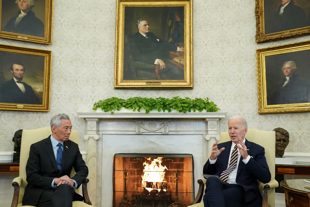 RachelYager's tweet photo. President Biden met with Singapore Prime Minister Lee in the Oval Office on March 29, 2022. https://t.co/FfHnB2lcvf
#FriendsOfNTU #USASingaporeGlobal #Leadership https://t.co/qhkgr1R4P6