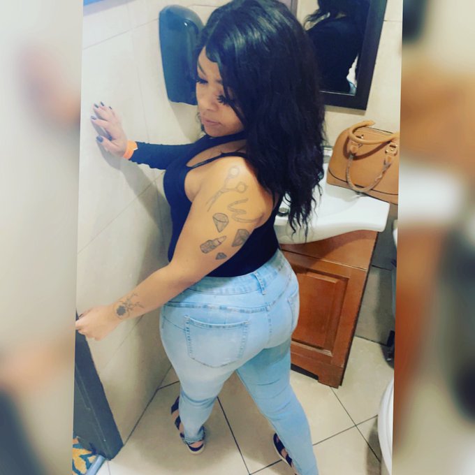 Imagine being picky and still picking the wrong one😈 https://t.co/yOWvlbZIcy