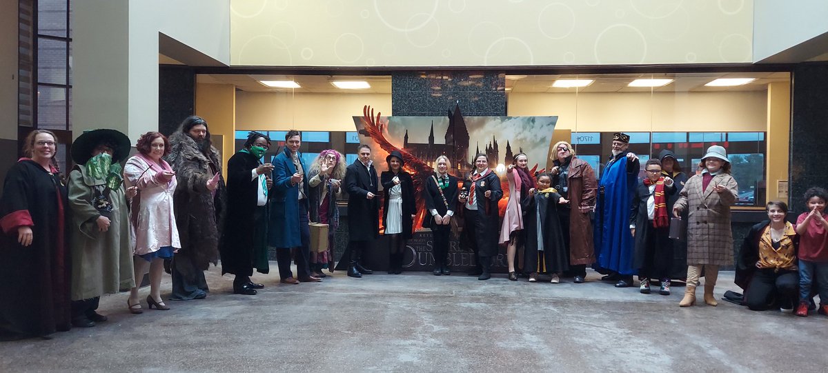 KcPotterheads's tweet photo. #SecretsOfDumbledore  We got to see a early screening and IT WAS AMAZING. Lots of Beasts and action. I will binge this movie https://t.co/nrRJsoM2kR