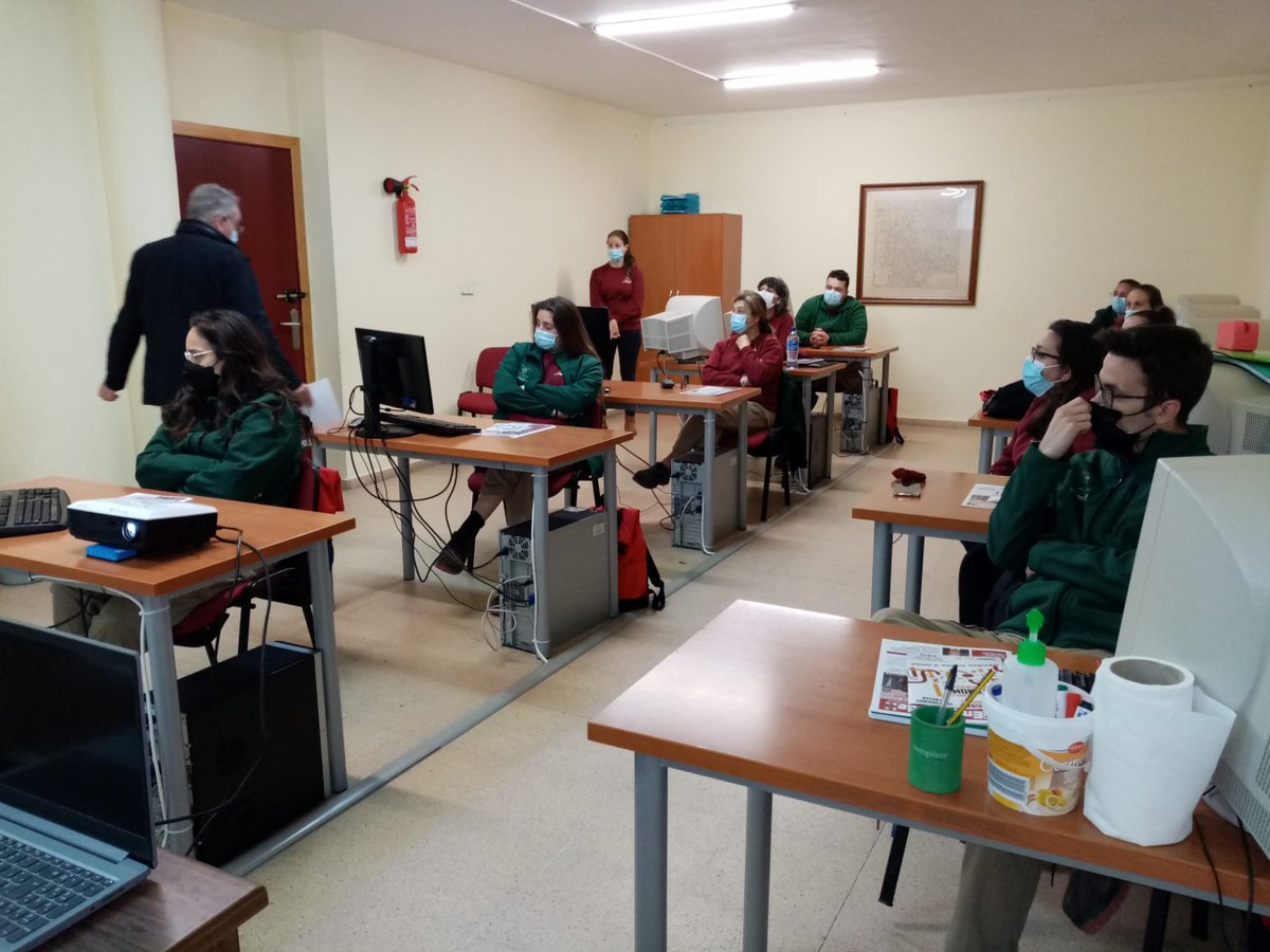 Hoy jueves, CEAT Badajoz ha impartido dos nuevas acciones de sus Charlas Informativas Presenciales con Coach, en Campanario y Santa Amalia