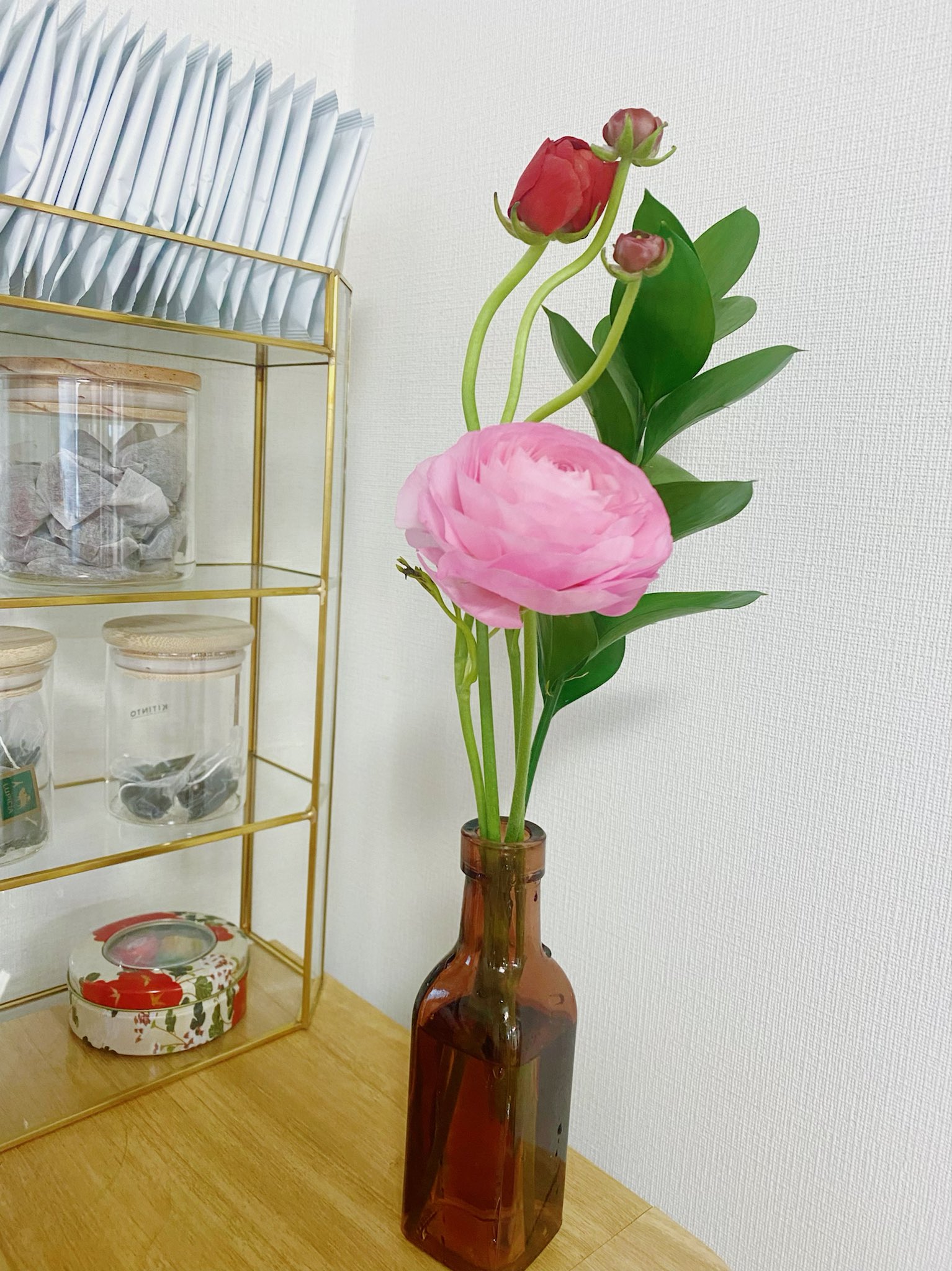 櫻川めぐ 小さい頃お花紙で作ったフラワーポンポンみたいなお花が売られていたので即ゲットしました ちなみに何ていう名前のお花かご存知ですか 忘れちゃって T Co Bwfnhnf2uw Twitter