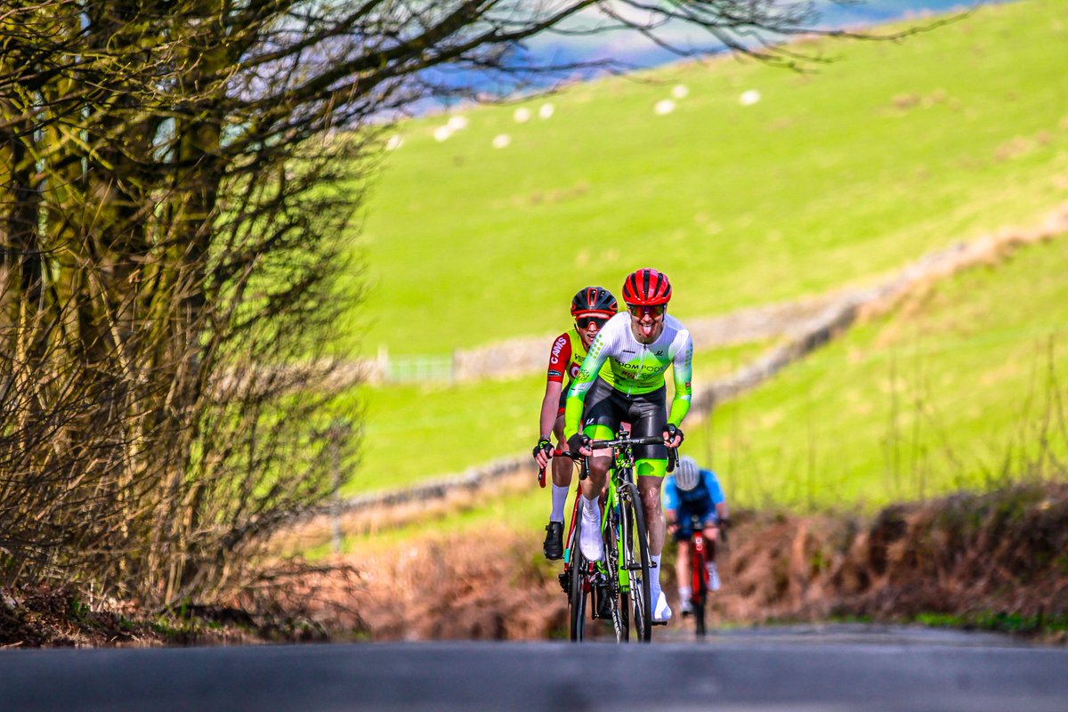 Tongue out for extra Watts 😛

📸 <a href="/TheRealWazzaD/">Trax Media UK</a> 👌

#cycling #cyclinglife #bikeracing #bikerace #teamboompods #colddarknorth #capernwray #boompods #bigbearbikes #contityres #megmeistersport #edcowheels #velotec #kymirasport #nfusesports #edcoadvantage #getagrip #womenscycling