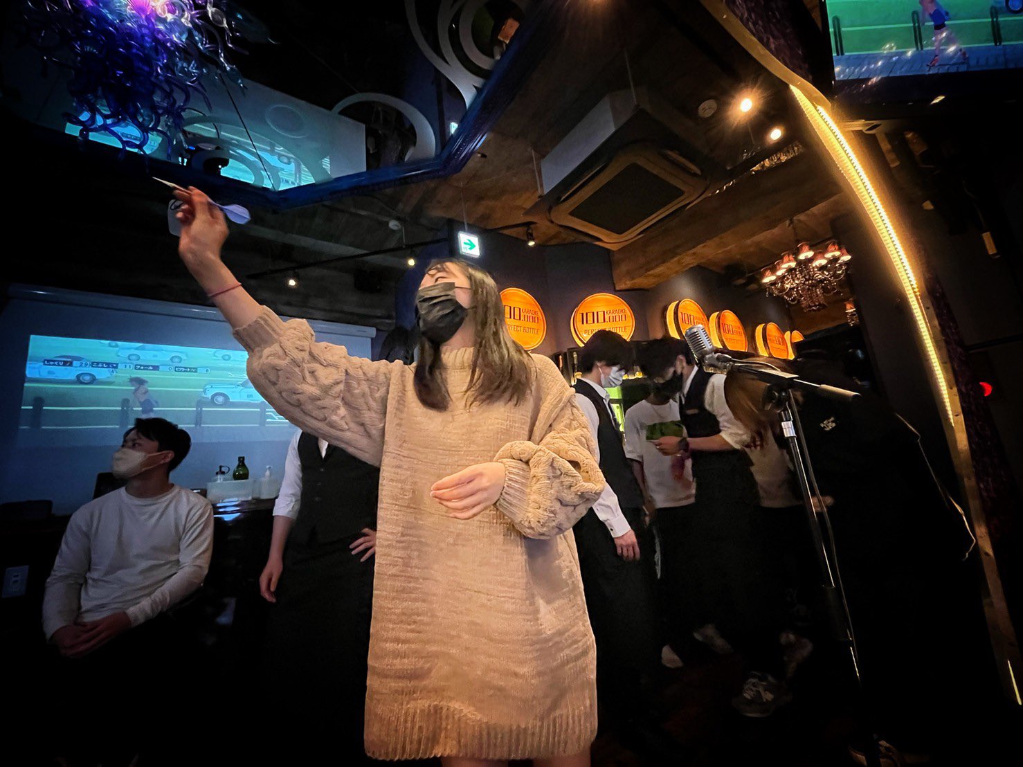 Karaoke Hundred 池袋西口店 Lori Twitter 本日も元気に朝まで営業中 再開後沢山のお客様に足を運んでいただいてます 3月最終日も盛り上がっていきましょう 池袋 池袋カラオケ 池袋西口 カラオケハンドレッド 池袋カラオケバー 池袋スナック