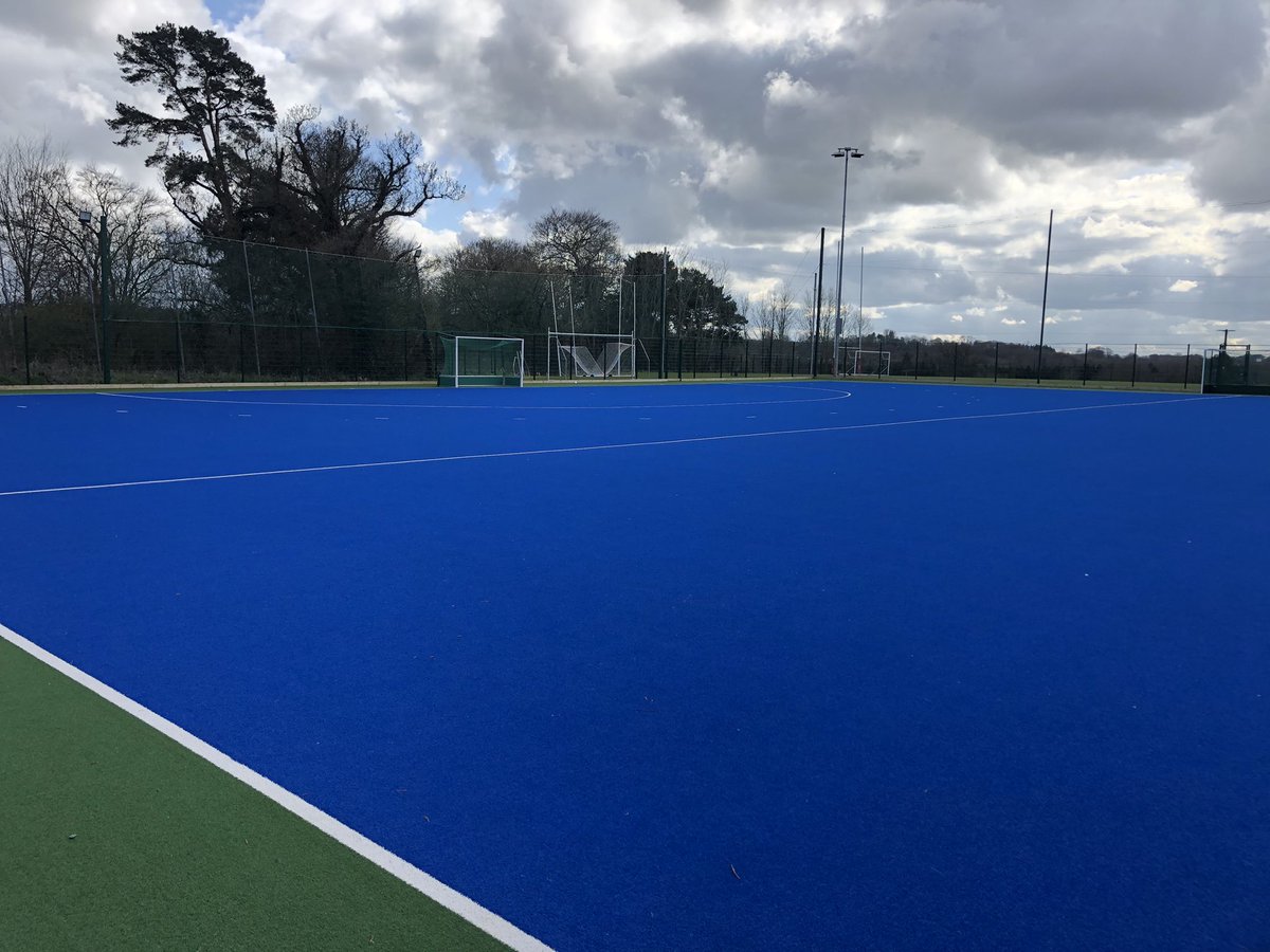 Brilliant two days in Belfast playing against PSNI with a nice 4-2 win, a goal each for Ffion, Lucy, Slippy and Harry - good to see our police colleagues again following the pandemic and to have the squad together for more prep ahead of #WPFG22 #Team🚒🏑